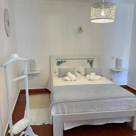 Alojamento de Acomodação e Pequeno-almoço Casa Do Poço 4*